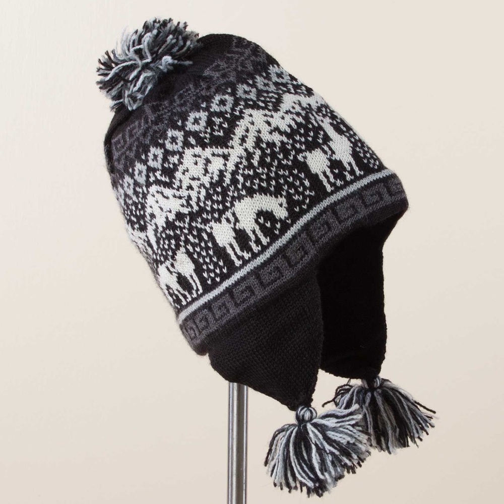 Simply natural alpaca lined hat NWT